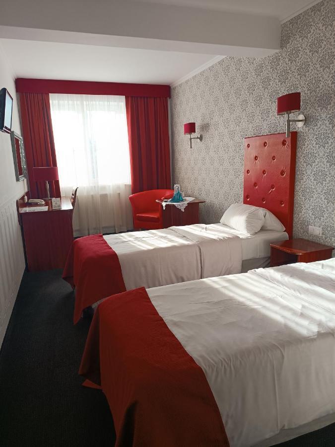 Amigo Hotel ซูเลยูแวค ภายนอก รูปภาพ