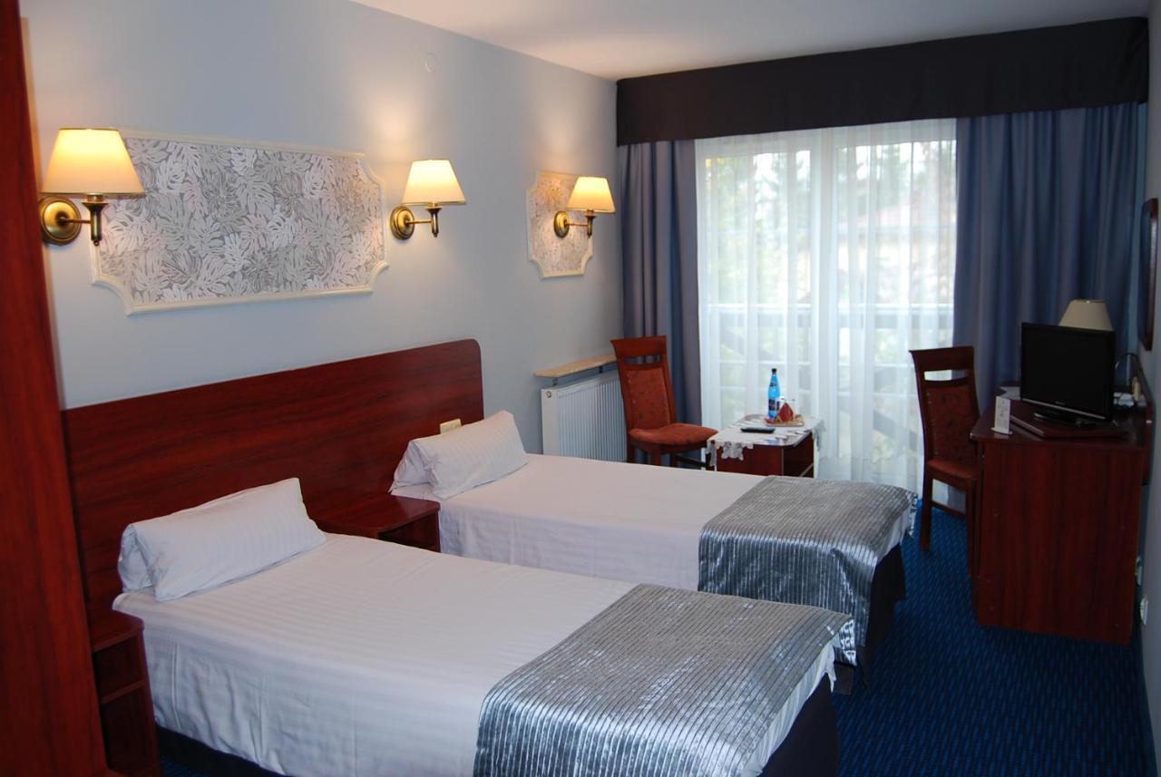 Amigo Hotel ซูเลยูแวค ภายนอก รูปภาพ